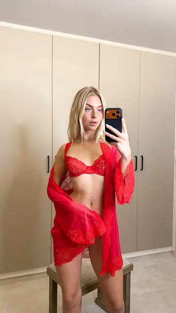 LiaEngel Hot Poses