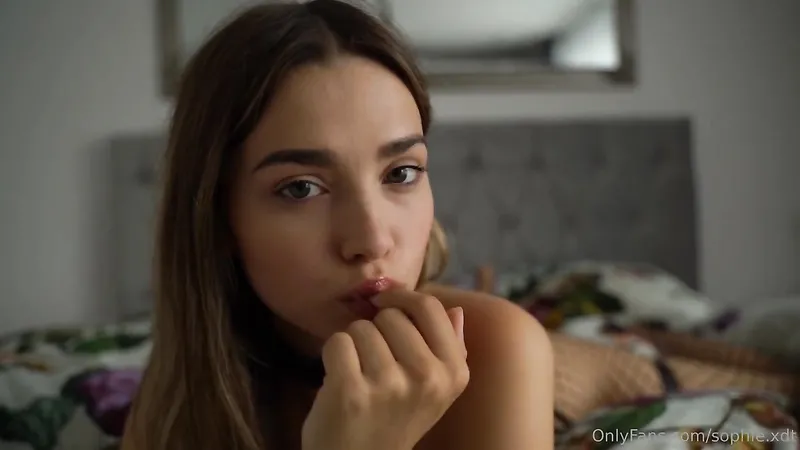 Sophie.xdt Nude Stockings Video