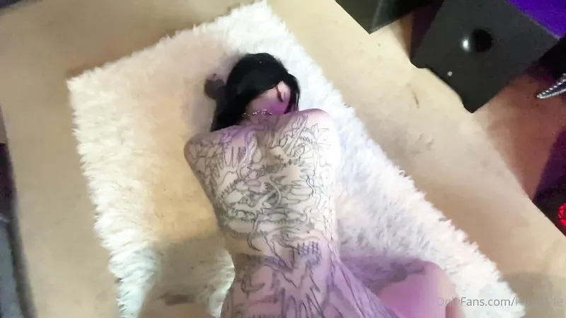 British Goth Girl Booba.exe Sextape