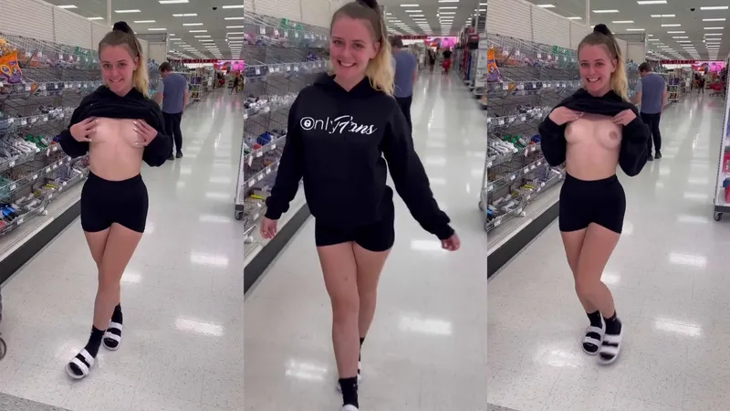 Adorable Babykaitt Flashing Her Tits In Public Mall