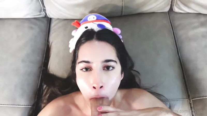 Izzy Green Creampied On The Sofa Video Leaked
