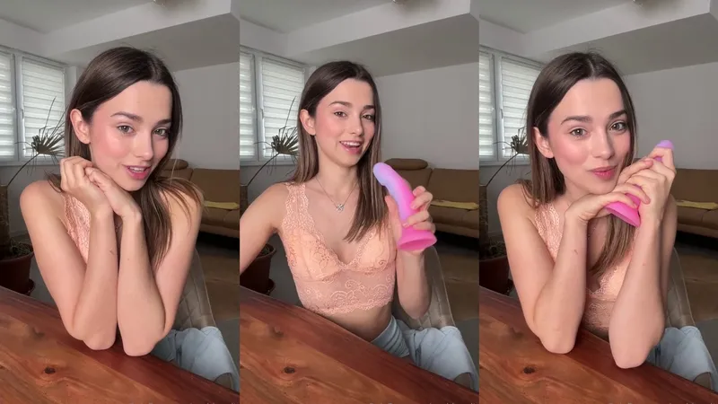 Sophie.xdt Showing Off Her Dildo Collection Video Leaked