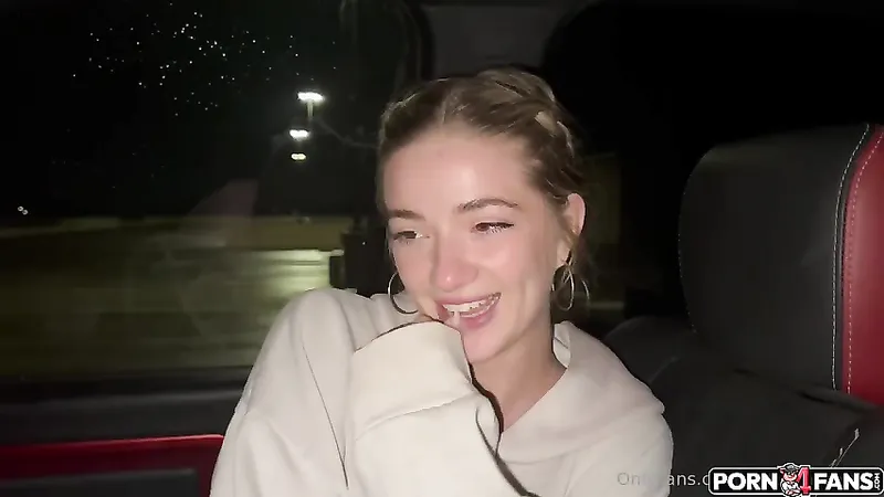 Autumren Leaked Car Blowjob Video