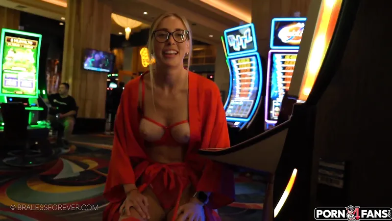 OnlyShans Fucked By a Stranger With a Huge Dick In Las Vegas