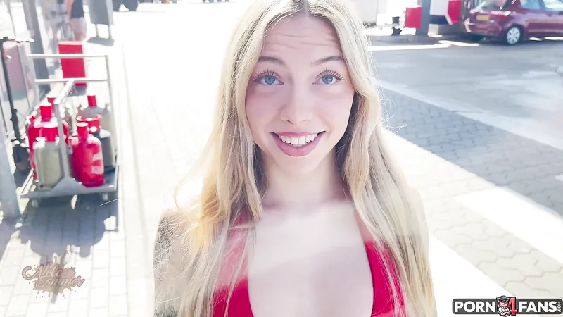 Nele Sommer Makes High School Friend Cheat On His Wife